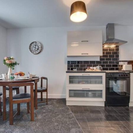 Cove Hideaway 1Bhk Apt 10 In Skinningrove ภายนอก รูปภาพ